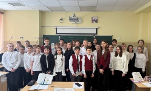 Профориентация и безопасность: полицейские Ростова-на-Дону провели открытый диалог с учащимися профильных классов
