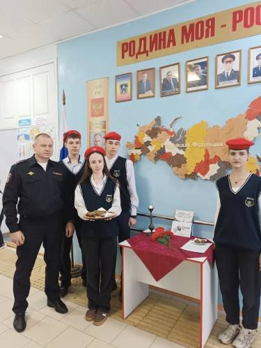 Правоохранители приняли участие во Всероссийской акции «Блокадный хлеб» Правоохранители приняли участие во Всероссийской акции «Блокадный хлеб»