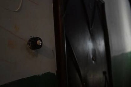 В Красном Сулине в квартире дома, расположенного на улице Гагарина, обнаружили мертвыми сотрудников местной ЦРБ