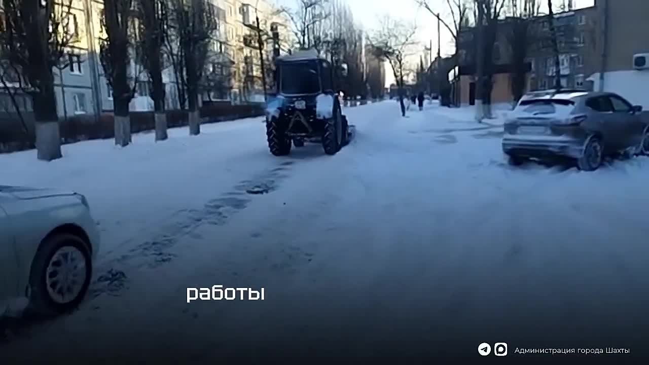 На территории Неждановского территориального отдела ведутся работы по расчистке проезжей части дорог от снежных заносов