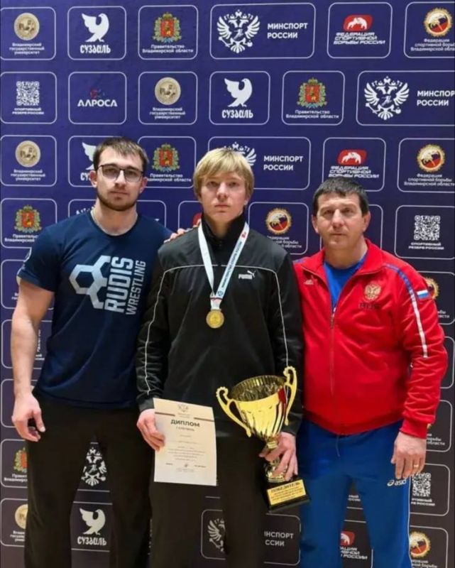 Наш борец — чемпион России!