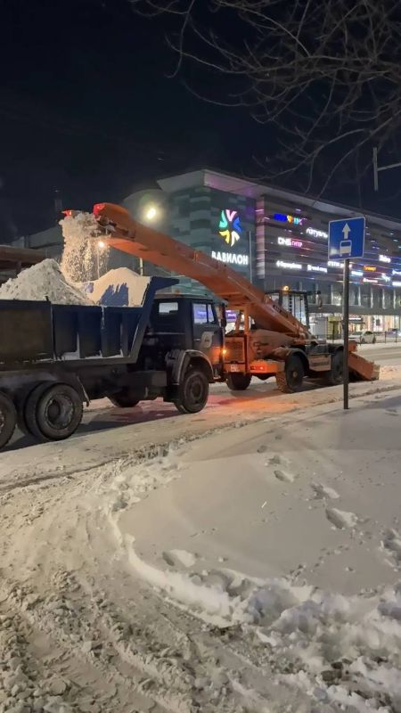 Александр Скрябин: Сегодня коммунальными службами вывезено 6 000 тонн снега