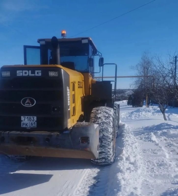 Депутаты и предприниматели помогают в уборке от снега поселков Машзавод и Рабочий