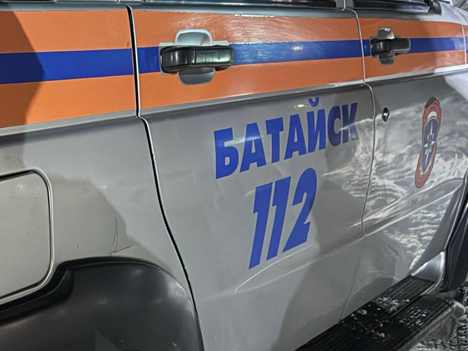 В ходе отражения воздушной атаки обломки упали на территории складского объекта на окраине города