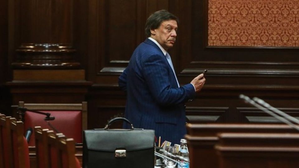 Почему ушёл Михаил Барщевский: скрытые пружины громкого скандала с квартирой Долиной