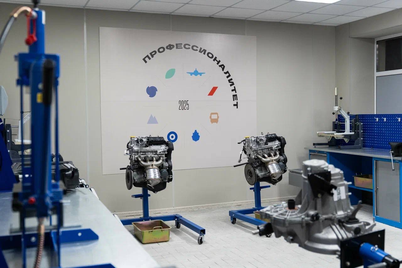 Виктория Абрамченко: Посетила автотранспортный колледж в Батайске и ознакомилась с ходом ремонта в общежитиях Ростовского строительного колледжа Виктория Абрамченко: Посетила автотранспортный колледж в Батайске и ознакомилась с ходом ремонта в общежитиях Ростовского строительного колледжа