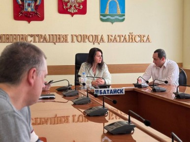 Провели внеплановое заседание комиссии по ЧС. Из-за резкого потепления и риска подтоплений принято решение ввести режим повышенной готовности в городе – с 18:00 сегодня, 13 февраля