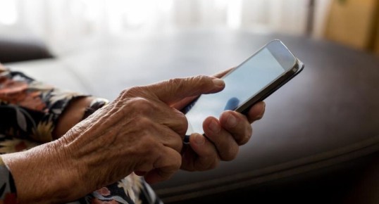 Как не попасться на мошенников: простые советы для пенсионеров