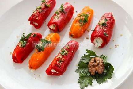 Праздничное наслаждение: как приготовить вегетарианские закуски из перца с сыром