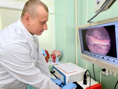 Ростовские врачи спасли мужчину от потери слуха