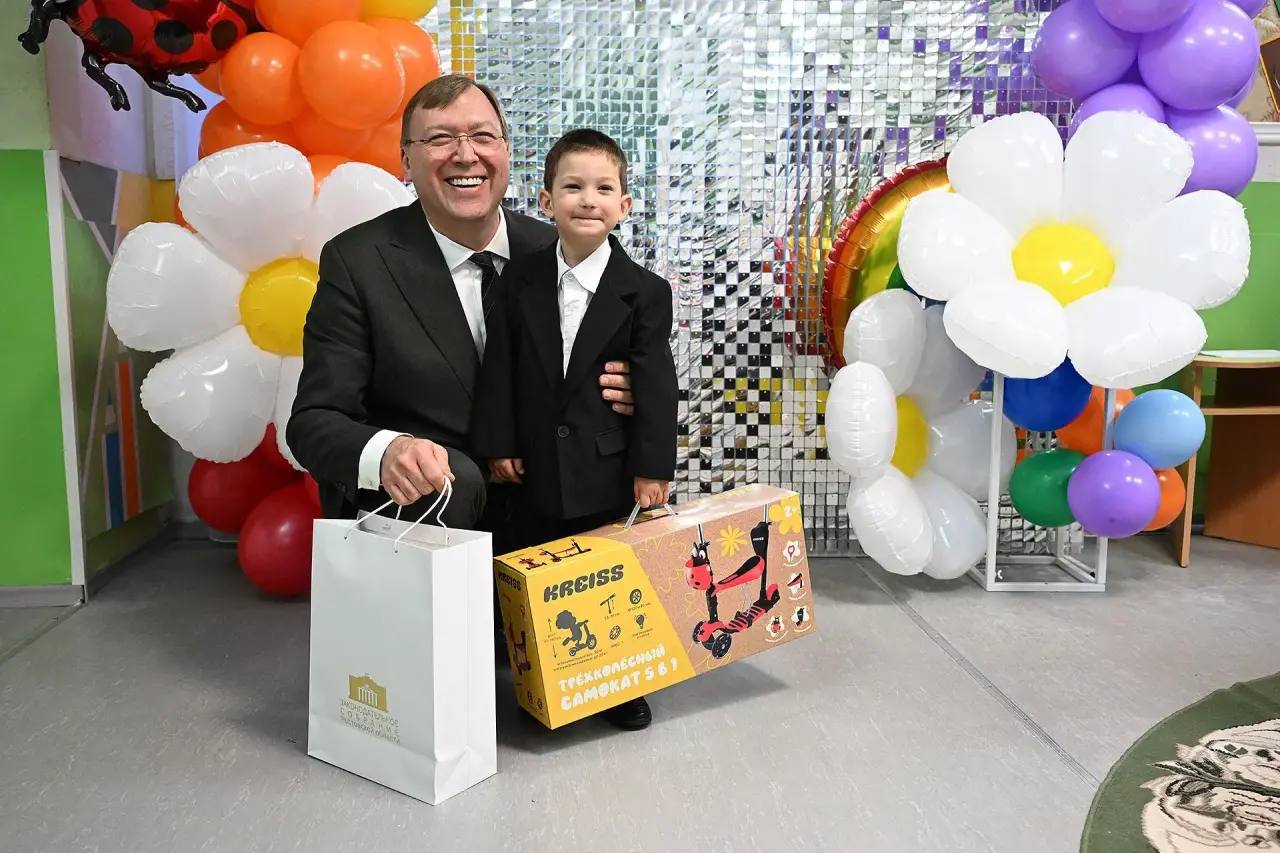 В Тацинском социально-реабилитационном центре для несовершеннолетних сейчас воспитываются семнадцать детей В Тацинском социально-реабилитационном центре для несовершеннолетних сейчас воспитываются семнадцать детей