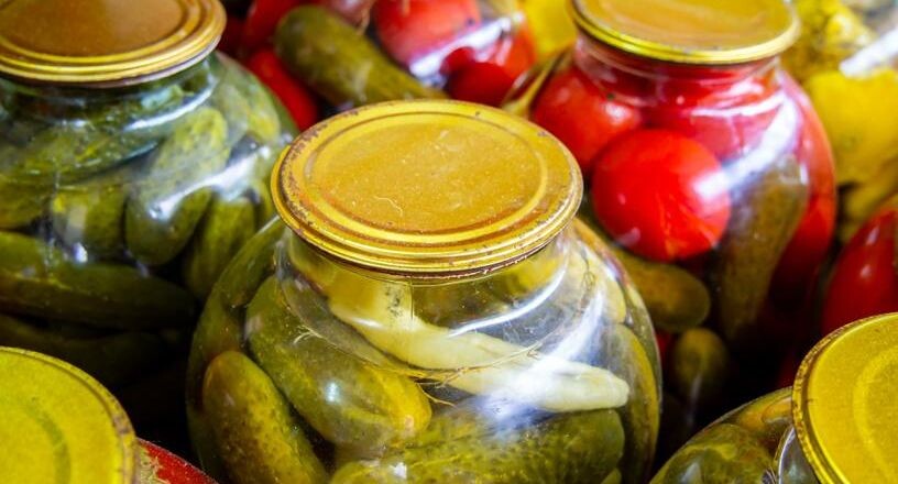 Как сохранить консервацию без плесени: экспертные рекомендации
