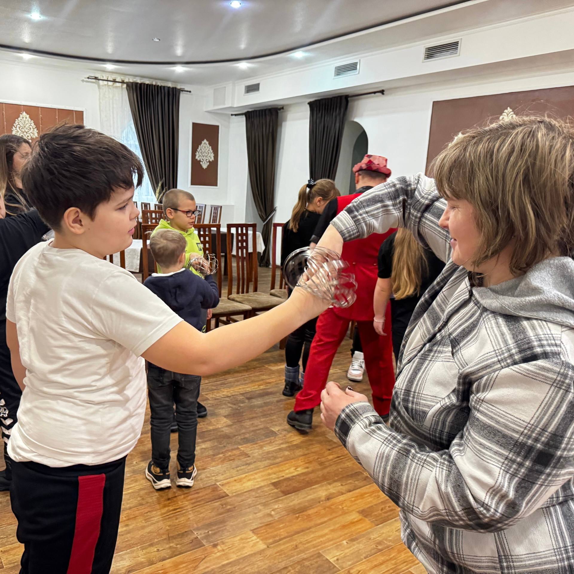 14 февраля в Новочеркасске Городской Дом Культуры и Первичная профсоюзная организация студентов и аспирантов Донского ГАУ провели мероприятие «Семья под крылом» 14 февраля в Новочеркасске Городской Дом Культуры и Первичная профсоюзная организация студентов и аспирантов Донского ГАУ провели мероприятие «Семья под крылом»