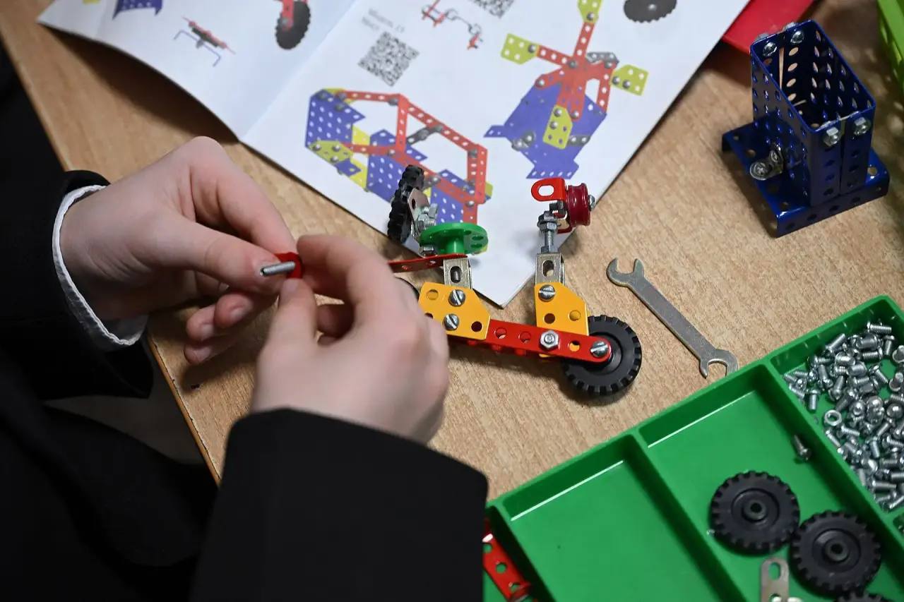 В Тацинском социально-реабилитационном центре для несовершеннолетних сейчас воспитываются семнадцать детей В Тацинском социально-реабилитационном центре для несовершеннолетних сейчас воспитываются семнадцать детей