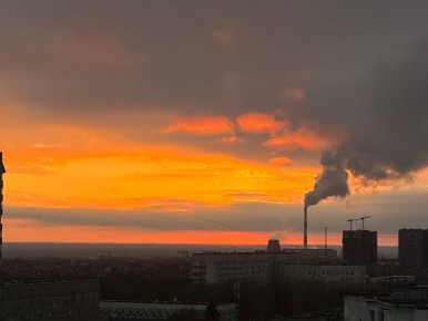 Закончим этот день красивыми планами заката над Ростовом от нашей подписчицы Елены Картошкиной