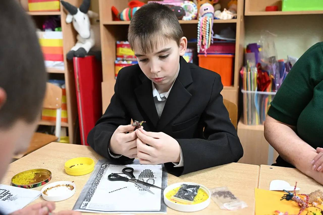 В Тацинском социально-реабилитационном центре для несовершеннолетних сейчас воспитываются семнадцать детей В Тацинском социально-реабилитационном центре для несовершеннолетних сейчас воспитываются семнадцать детей