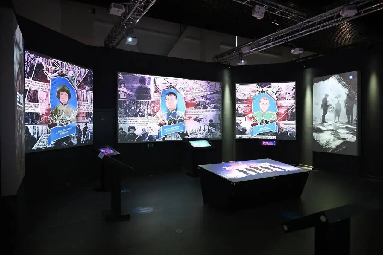 Восхищение и гордость – главные чувства, которые пробуждает мультимедийная выставка «Знание.Герои», которая открылась в преддверии празднования Дня защитника Отечества в мультимедийном парке «Россия – моя история» Восхищение и гордость – главные чувства, которые пробуждает мультимедийная выставка «Знание.Герои», которая открылась в преддверии празднования Дня защитника Отечества в мультимедийном парке «Россия – моя история»