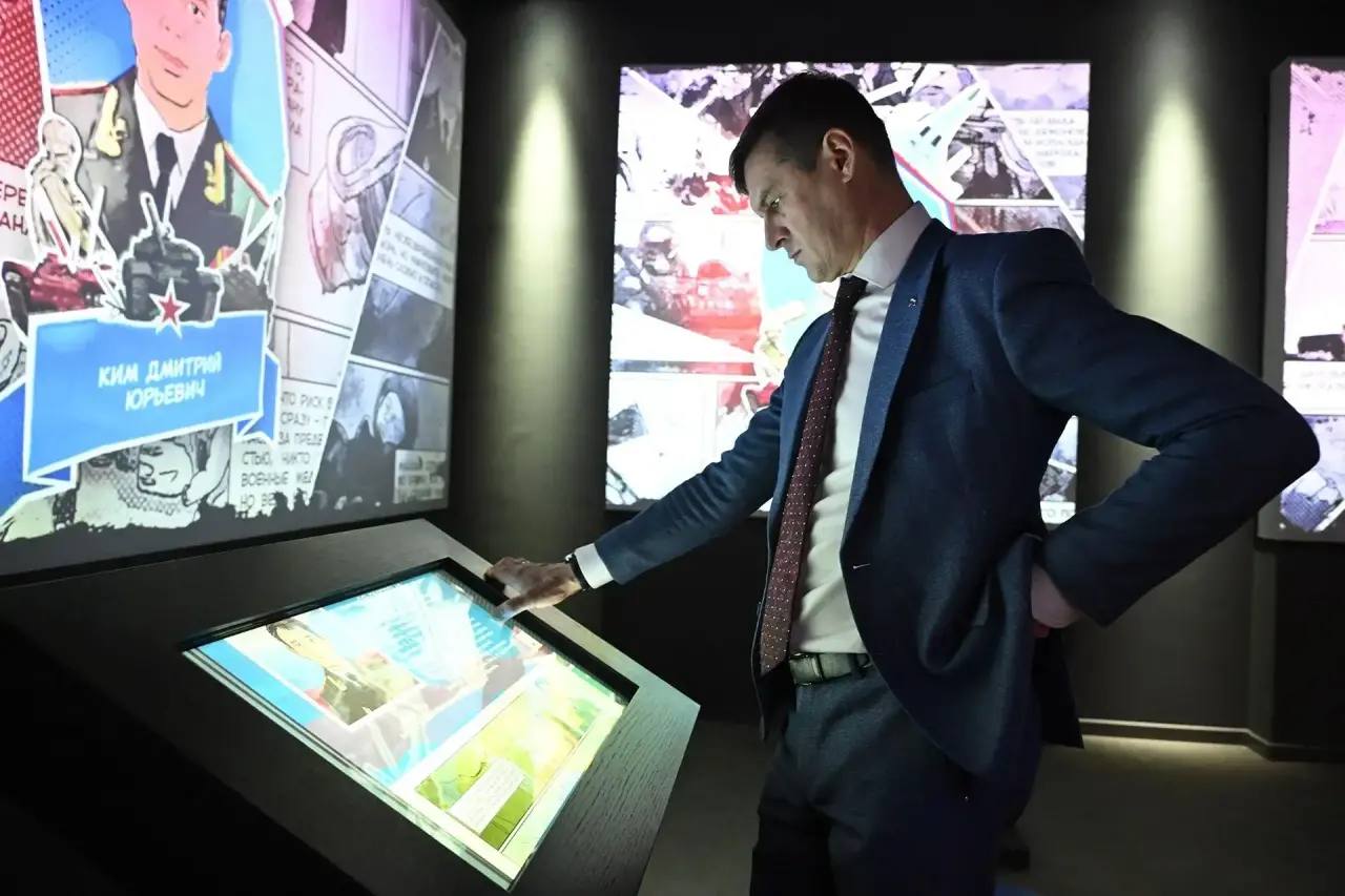 Восхищение и гордость – главные чувства, которые пробуждает мультимедийная выставка «Знание.Герои», которая открылась в преддверии празднования Дня защитника Отечества в мультимедийном парке «Россия – моя история» Восхищение и гордость – главные чувства, которые пробуждает мультимедийная выставка «Знание.Герои», которая открылась в преддверии празднования Дня защитника Отечества в мультимедийном парке «Россия – моя история»