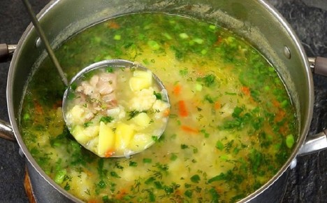 Летний суп с нежными сырными шариками