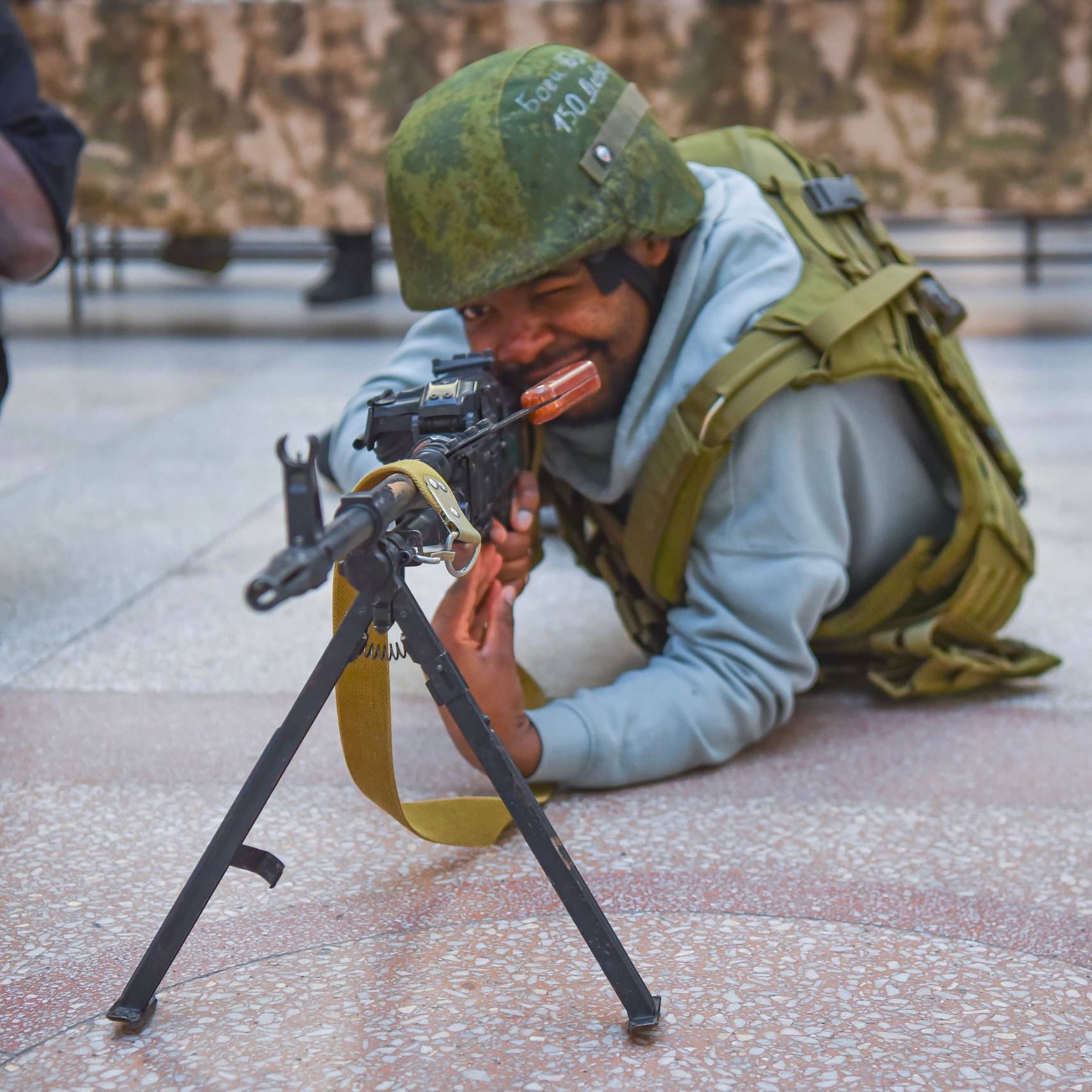 16 февраля в Крытом дворе ЮРГПУ (НПИ) развернулась уникальная выставка оружия 16 февраля в Крытом дворе ЮРГПУ (НПИ) развернулась уникальная выставка оружия