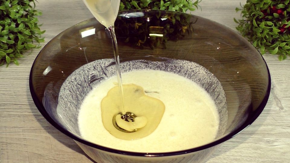 Как приготовить пирог на кефире: простой рецепт с ягодами для чая