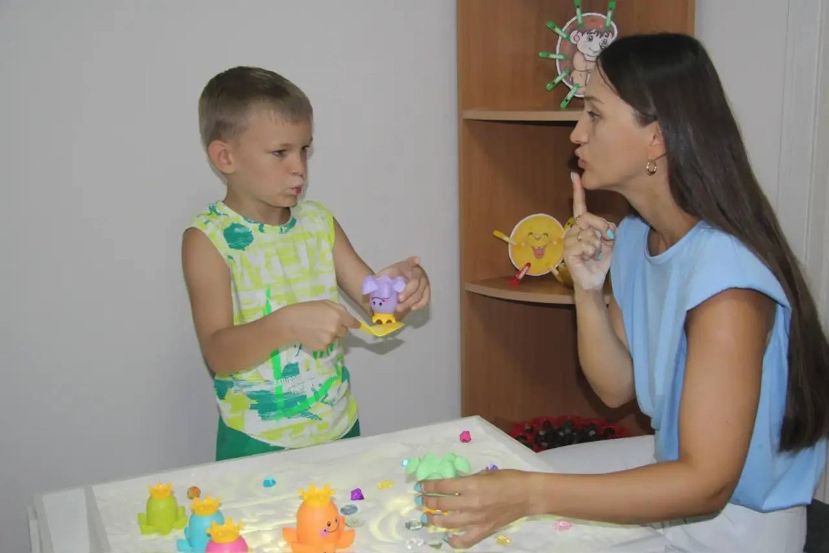 Нужна поддержка ребёнку или семье? В Батайске работает центр «Выбор» Нужна поддержка ребёнку или семье? В Батайске работает центр «Выбор»