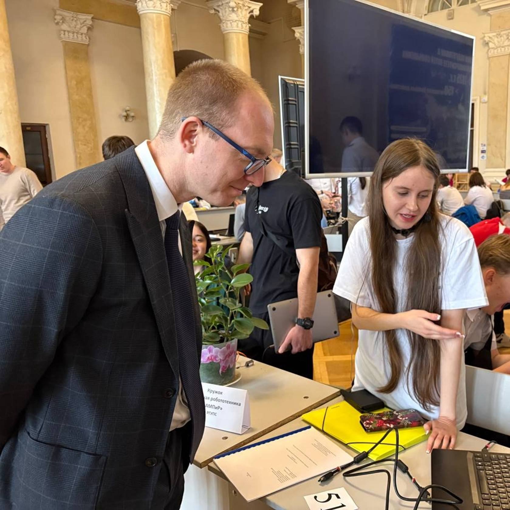 14 февраля в Ростовском государственном университете путей сообщения состоялся ежегодный конкурс научно-технического творчества «Дорога в будущее» 14 февраля в Ростовском государственном университете путей сообщения состоялся ежегодный конкурс научно-технического творчества «Дорога в будущее»