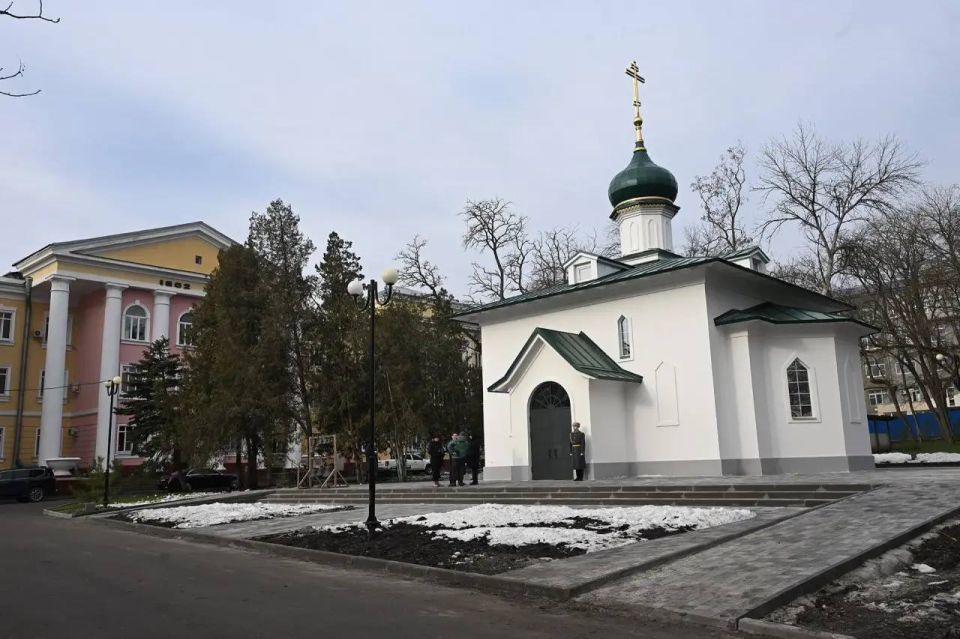 Сегодня Митрополит Ростовский и Новочеркасский Меркурий освятил храм в честь Луки Крымского на территории военного госпиталя в Ростове-на-Дону