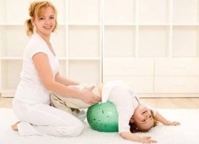 Гимнастика для малышей: простые упражнения для активного развития