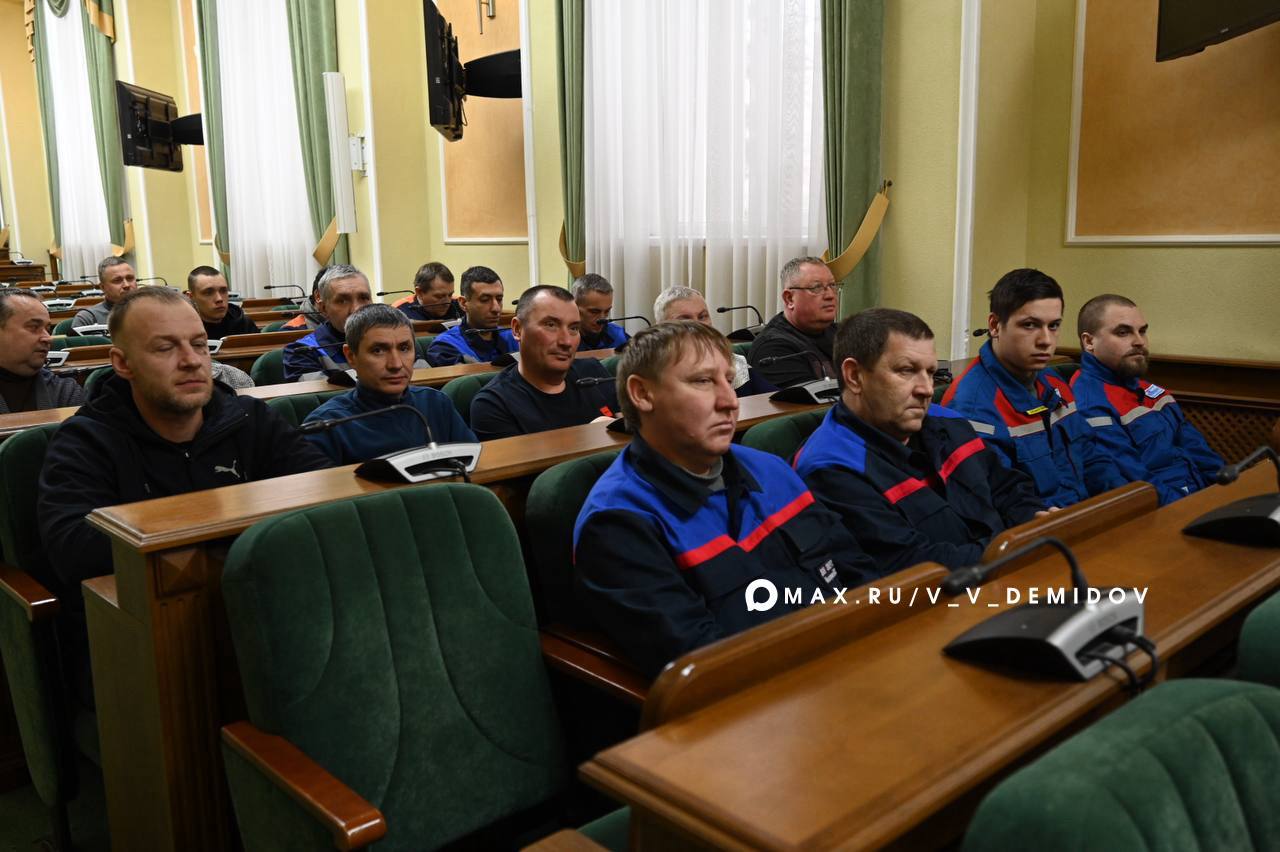 Бригады энергетиков со всей России прибывают на помощь Белгороду Бригады энергетиков со всей России прибывают на помощь Белгороду