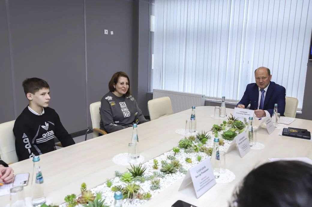 Александр Скрябин: Уважаемые ростовчане!. Для нас очень важна поддержка участников специальной военной операции и членов их семей, в том числе консультационная Александр Скрябин: Уважаемые ростовчане!. Для нас очень важна поддержка участников специальной военной операции и членов их семей, в том числе консультационная