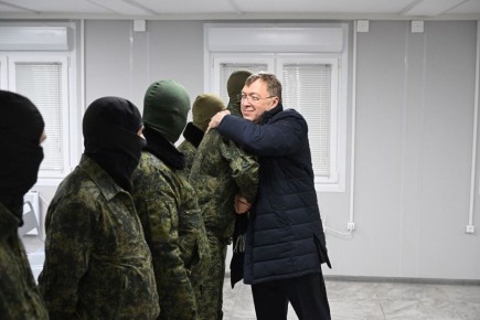 Накануне Дня защитника Отечества депутаты от «Единой России» всегда приезжают в гости к военнослужащим, и конечно, не с пустыми руками