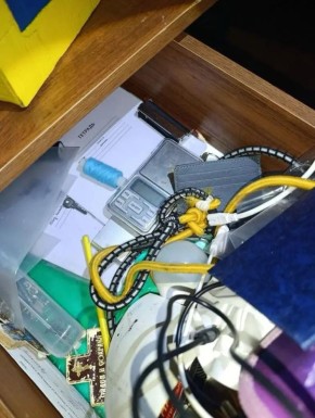 Новочеркасские оперативники задержали троих жителей поселка Каменоломни, подозреваемых в незаконном сбыте синтетического наркотика