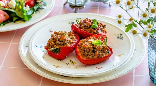 Ароматные перцы с бараниной и мятой: новое прочтение классики