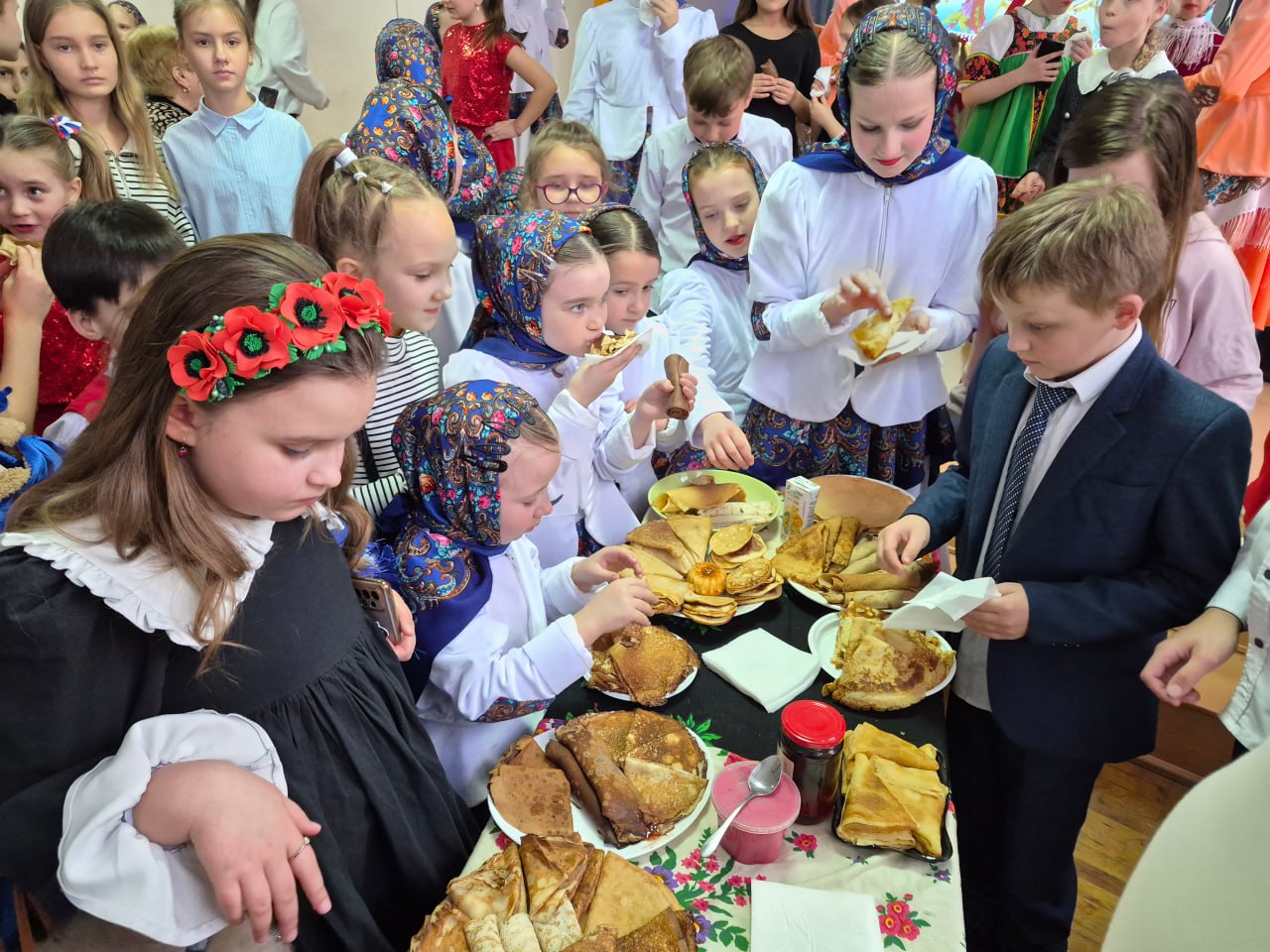 В Центре искусств имени Д. Б. Кабалевского отпраздновали Масленицу В Центре искусств имени Д. Б. Кабалевского отпраздновали Масленицу