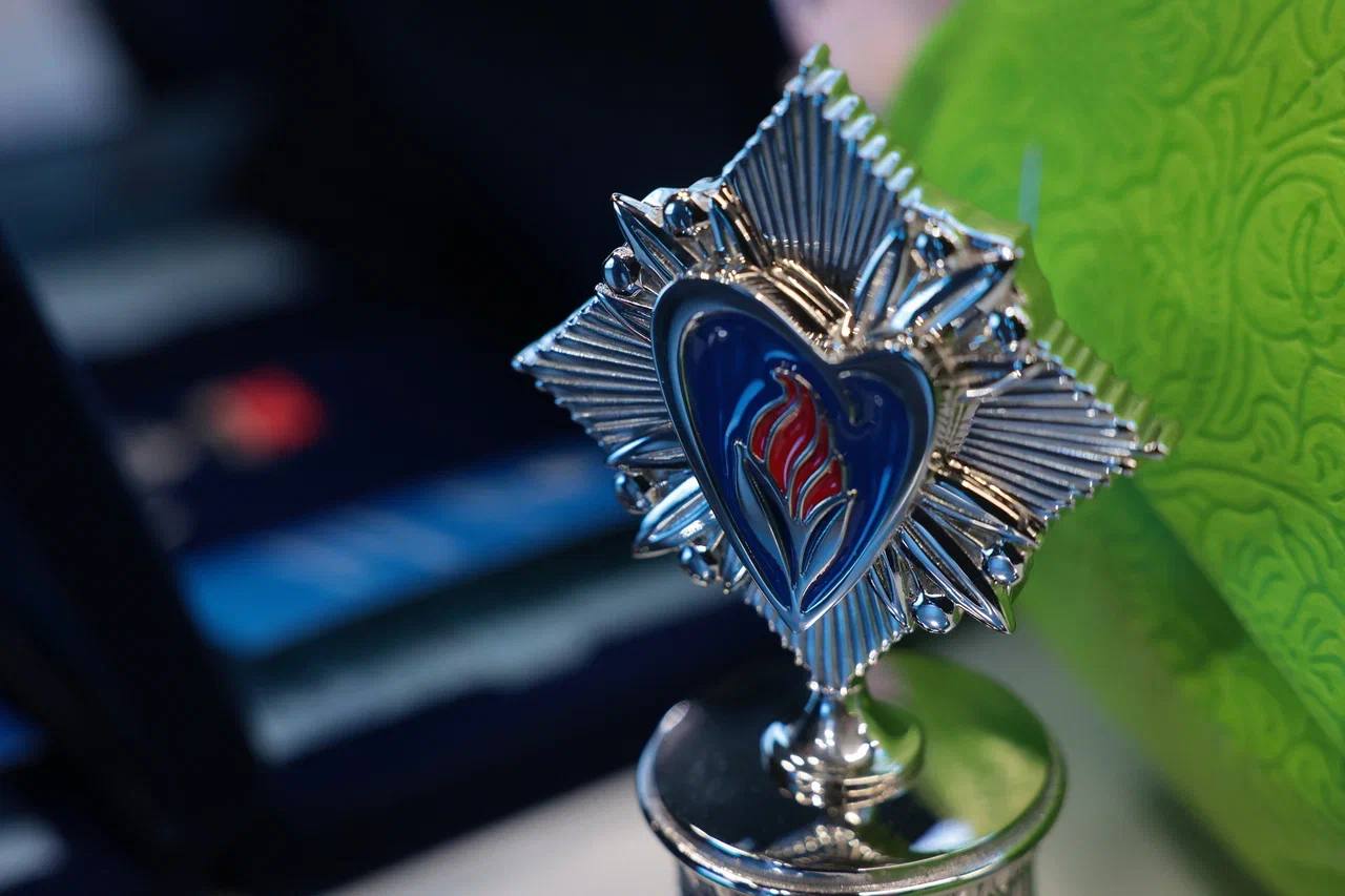 Юрий Слюсарь: Вручил на этой неделе награды за мужество лауреатам Всероссийской общественно-государственной инициативы «Горячее сердце» Юрий Слюсарь: Вручил на этой неделе награды за мужество лауреатам Всероссийской общественно-государственной инициативы «Горячее сердце»