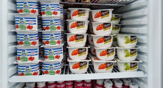 Йогурт с живыми культурами: поддержка для организма, но не лечение