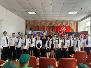 В Каменск-Шахтинском полицейские провели «Урок мужества»