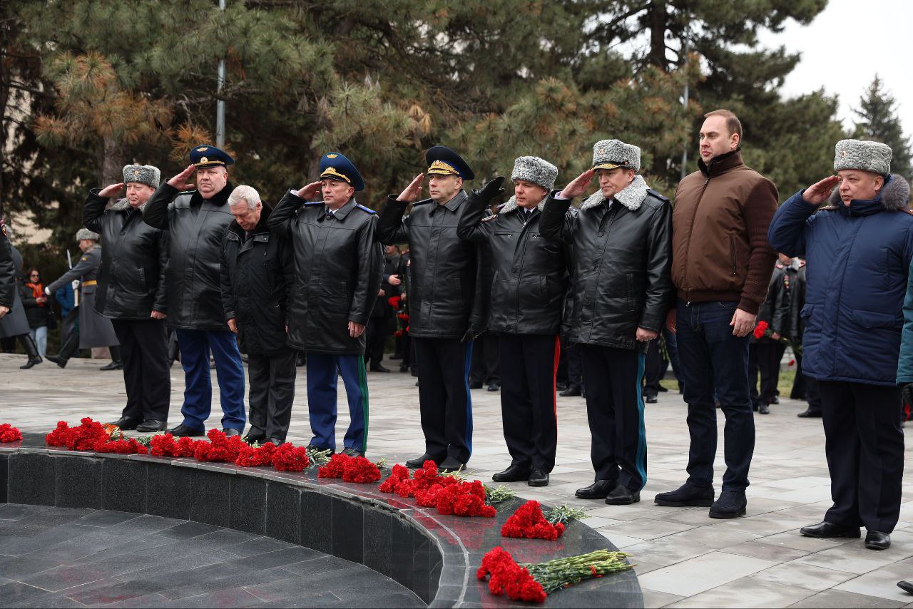 Работники Южной транспортной прокуратуры приняли участие в мероприятиях, посвященных Дню защитника Отечества Работники Южной транспортной прокуратуры приняли участие в мероприятиях, посвященных Дню защитника Отечества