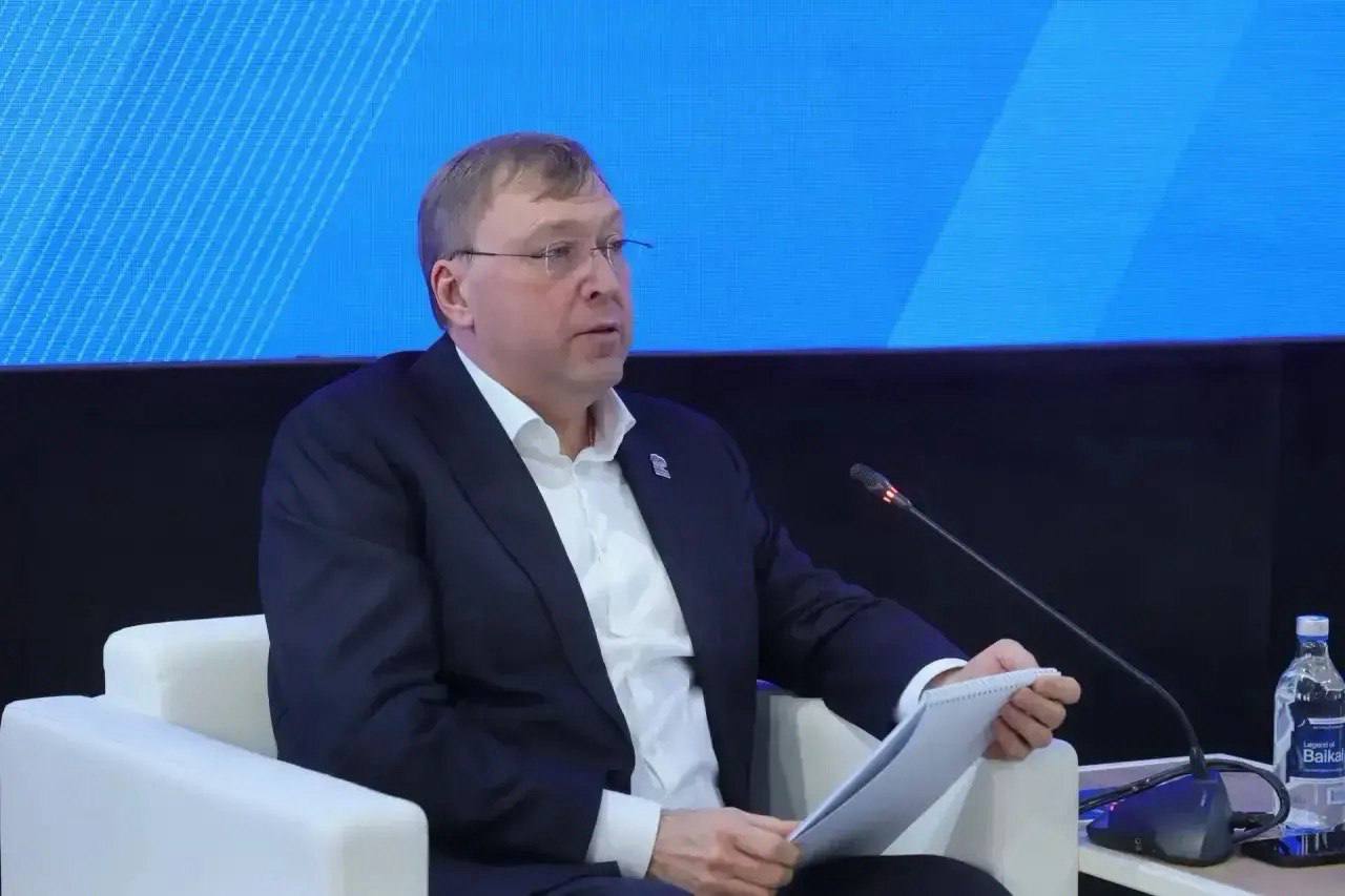 Юрий Слюсарь: Сегодня вместе с председателем Заксобрания Александром Ищенко участвовали в региональном партийном форуме «Единой России» «Есть результат!» Юрий Слюсарь: Сегодня вместе с председателем Заксобрания Александром Ищенко участвовали в региональном партийном форуме «Единой России» «Есть результат!»