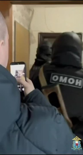 Задержали курьера мошенников, который обманом похитил 5,3 миллиона рублей у жительницы Шахт