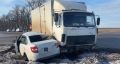 Под Таганрогом грузовик врезался в легковушку, один человек погиб