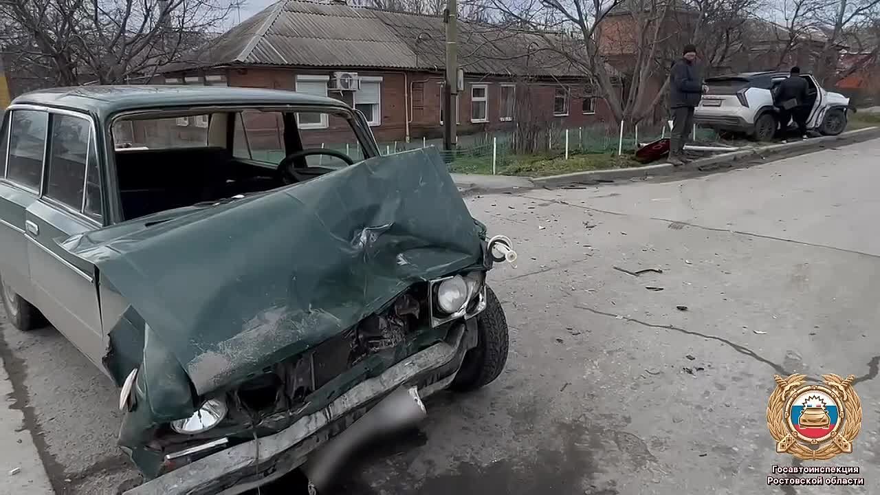 Таганрогские полицейские устанавливают обстоятельства дорожно-транспортного происшествия