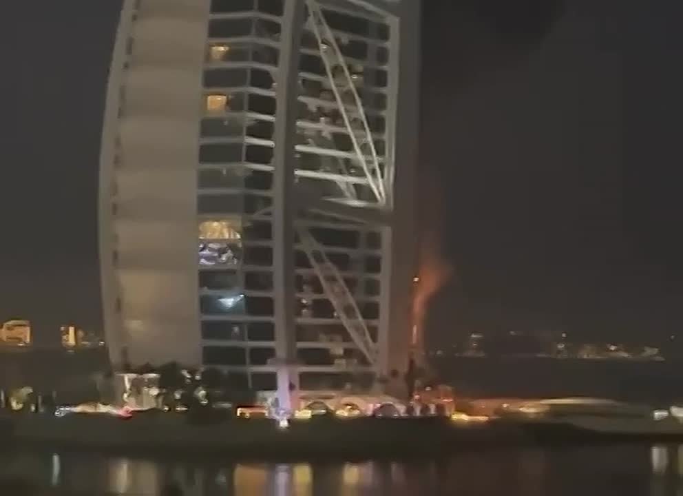 Ростовская модель Лопырева сообщила о прилете дронов в дубайский отель «Парус»