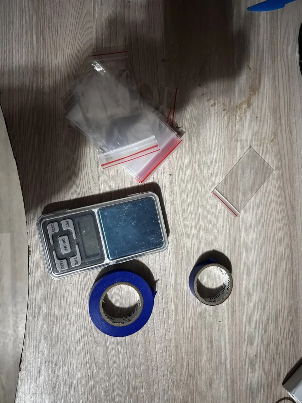 По подозрению в распространении наркотиков в Неклиновском районе полицейские задержали молодого жителя Кагальницкого района