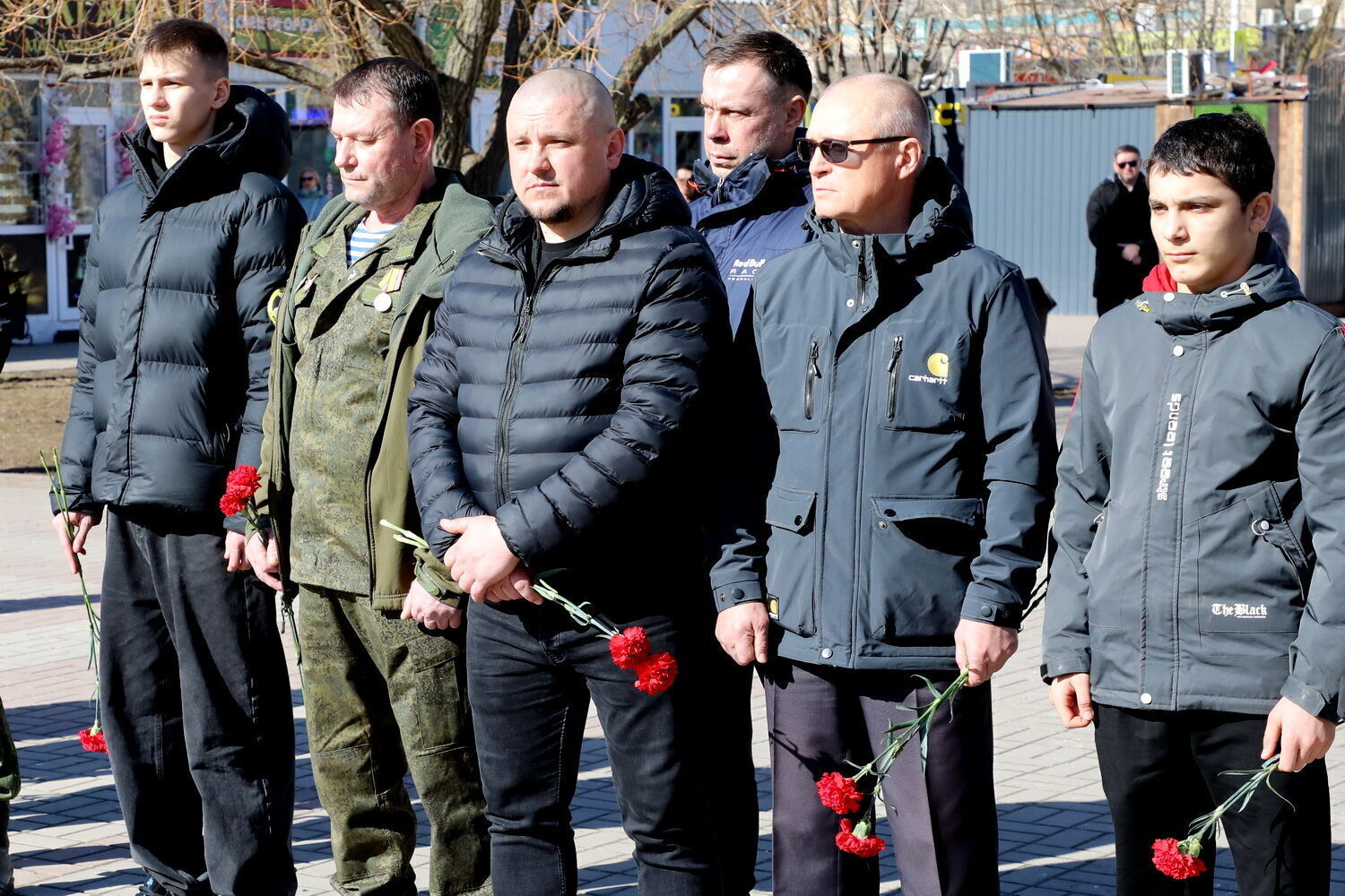 1 марта на площади имени Героя России Сергея Молодова прошло памятное мероприятие в годовщину подвига 6-й роты Псковской дивизии ВДВ 1 марта на площади имени Героя России Сергея Молодова прошло памятное мероприятие в годовщину подвига 6-й роты Псковской дивизии ВДВ