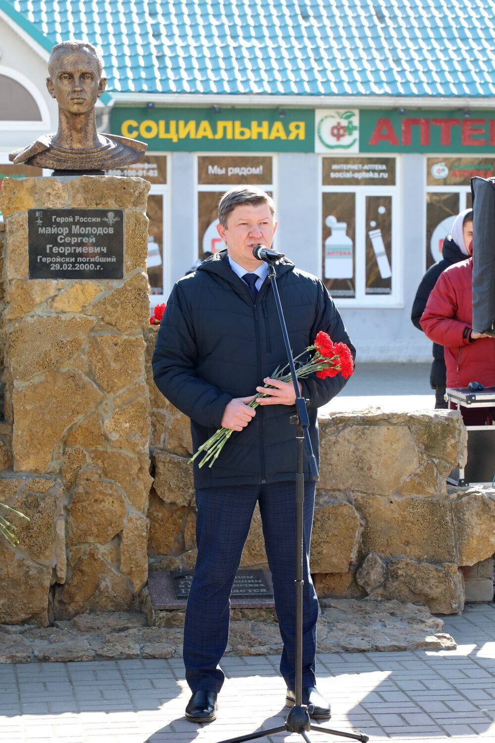 1 марта на площади имени Героя России Сергея Молодова прошло памятное мероприятие в годовщину подвига 6-й роты Псковской дивизии ВДВ 1 марта на площади имени Героя России Сергея Молодова прошло памятное мероприятие в годовщину подвига 6-й роты Псковской дивизии ВДВ