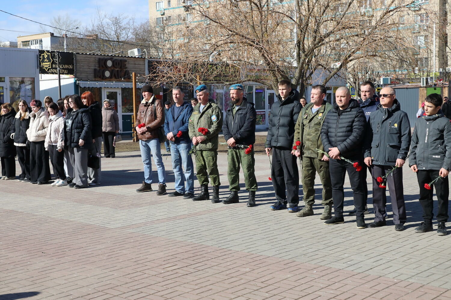 1 марта на площади имени Героя России Сергея Молодова прошло памятное мероприятие в годовщину подвига 6-й роты Псковской дивизии ВДВ 1 марта на площади имени Героя России Сергея Молодова прошло памятное мероприятие в годовщину подвига 6-й роты Псковской дивизии ВДВ