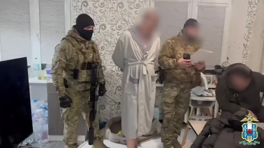 Экс-начальника УЖКХ Батайска и замглавы города обвиняют в 5 эпизодах получения взятки