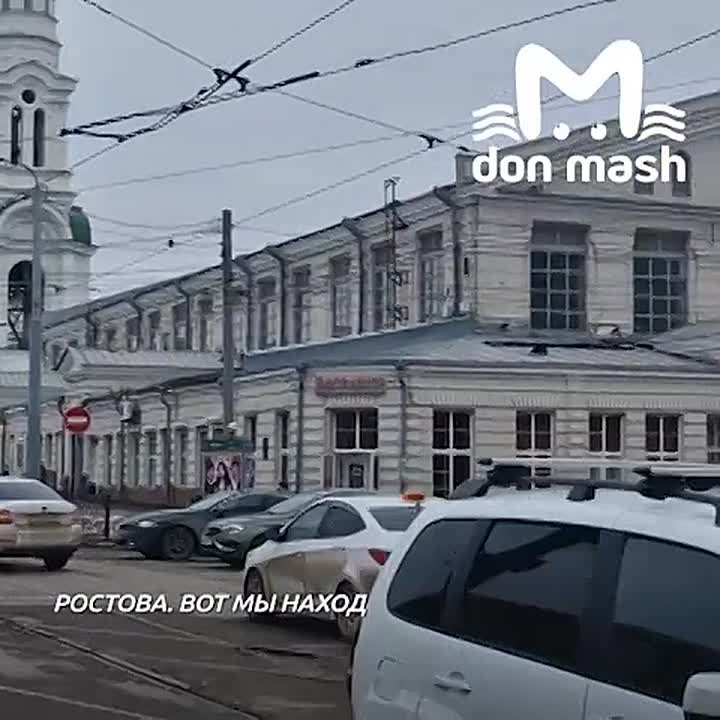 Фасад исторического дома в центре Ростова утыкали газовыми трубами